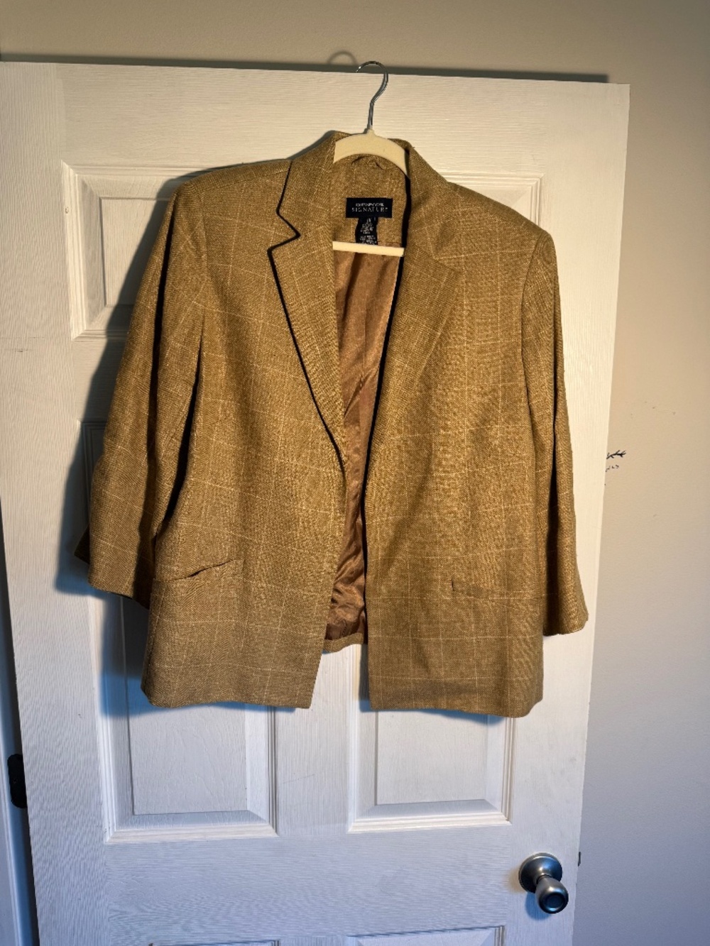 Jones New York tan square check 3/4 sleeve blazer